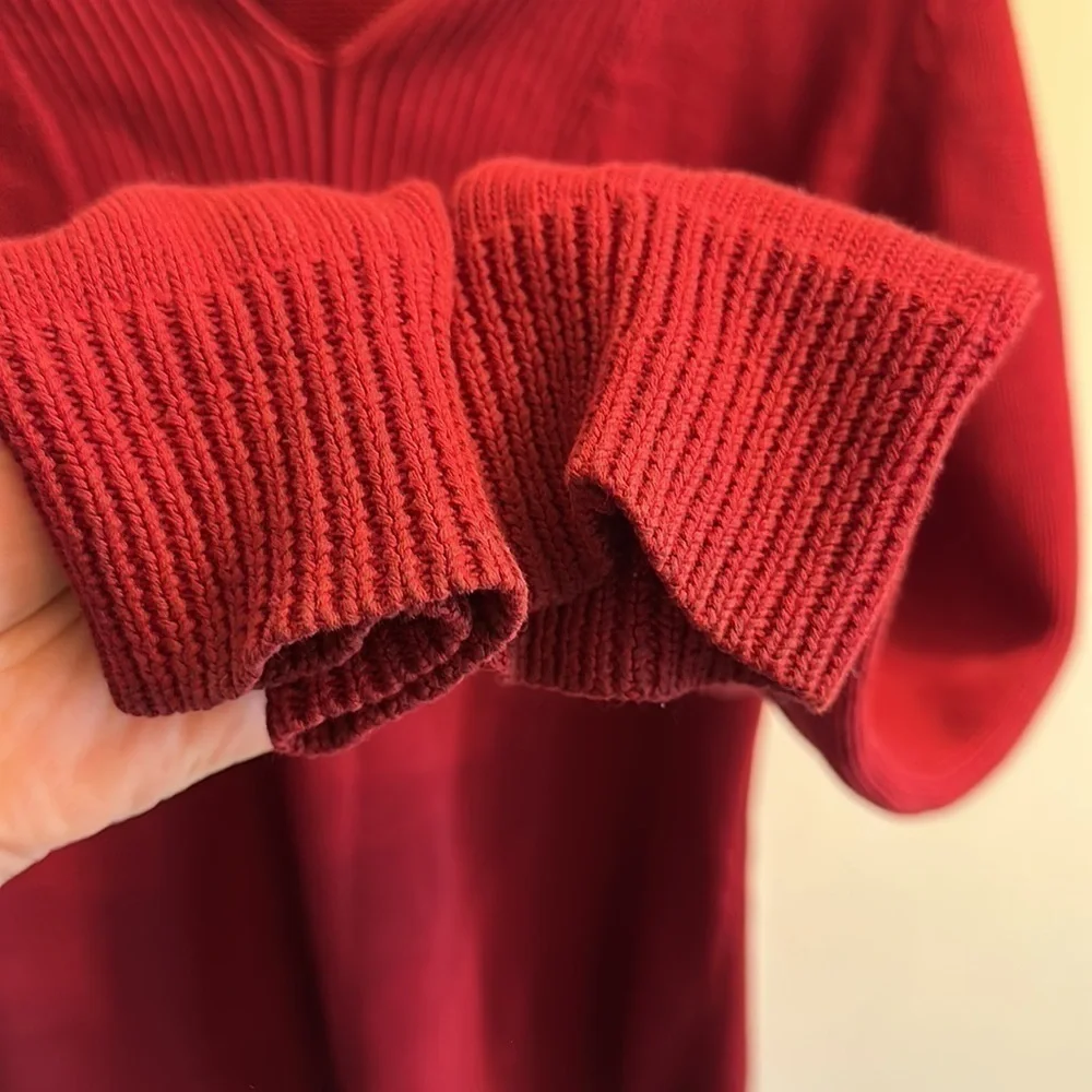 GEOFFREY Beene Sport Maroon Burgundy V-neck Sweater